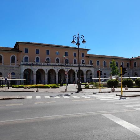 Pisa Train Station Hostel Eksteriør bilde